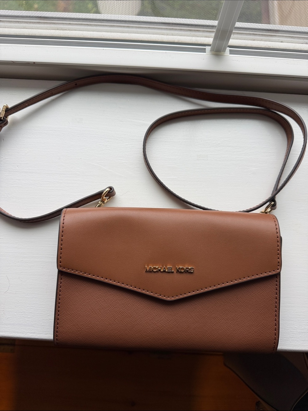 Michael Kors Tan Brown Crossbody Wallet